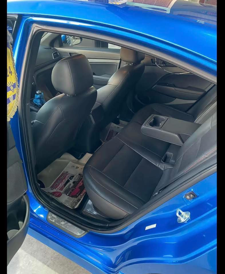 السلام عليكم
هونداي النترا موديل  2017 رقم بغداد الجديد تحويل ثاني يوم
واردي امريكي ضربتهه صفح جاملغ خلفي وباب خلفي +الجنطه كلير فقط
فول موصفات عده التنته بصمة تشغيل تدفئة كشنات 
كشنات حضن ستيرن حرف D 
السياره سبورت كير عادي مكينه 2000 تيربو كزوز رياضي
جاهزه السياره من كل النواحي 
مكان السياره البصره الجمهوريه 
رقم الهاتف او واتساب ***********
السعر 115$
