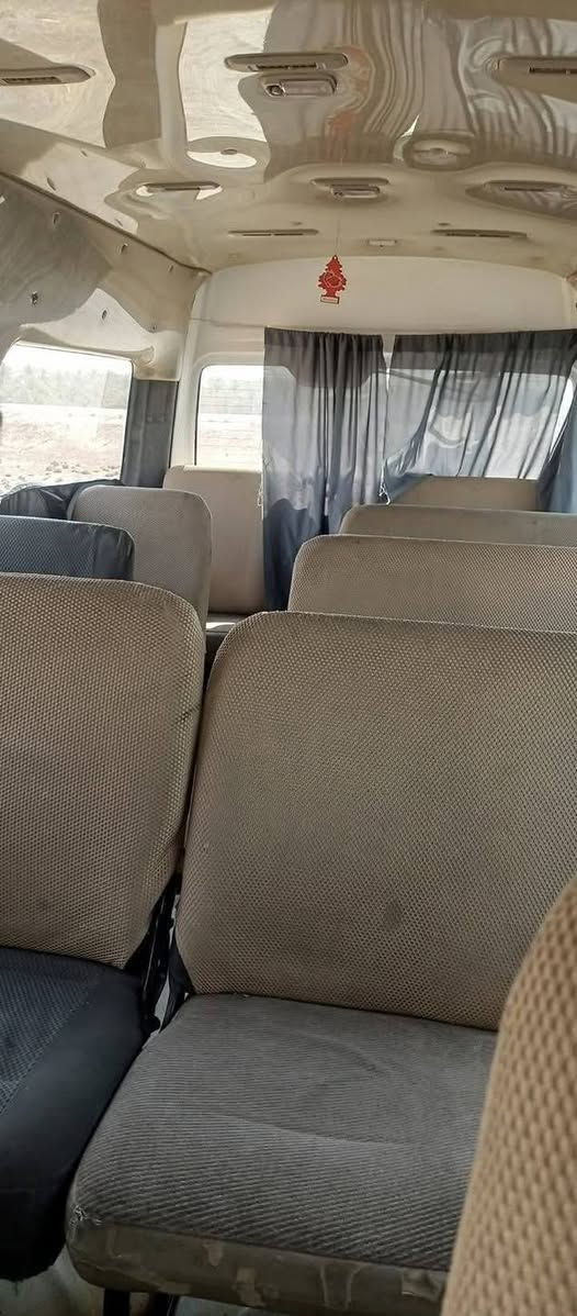 نيسان يورفان عالية للبيع موديل 2014 بيها صبغ الربع الأخير مال الطويلة وباب الجنطة مبدل والباقي مكفول وجاهزة السيارة كبل الشارع مصفره هيئة و تحويل مباشر السعر ١٤٠ وبيها مجال للاستفسار التواصل.
المكان بغداد مدينه الصدر 
***********
