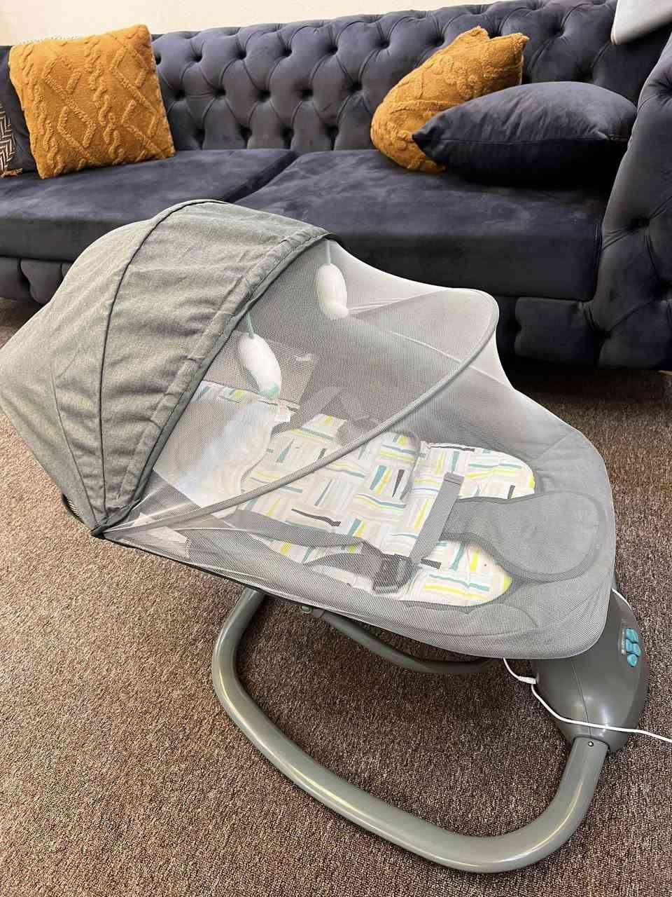 هلو بنات عندي اغراض للبيع كلش جديدات 
 كرسي هزاز كلش جديد مستخدم كم مره 
بي  نضام انو الاغاني عن طريق البلوتوث من جهازج او هو بي اغاني ويشتغل هزاز 4 سرعات وعلكهرباء او علشحن
وكرسي سياره 
وكيز تغيير ملابس او حفاضات 
مكاني بغداد الطوبجي 
للتواصل ***********
