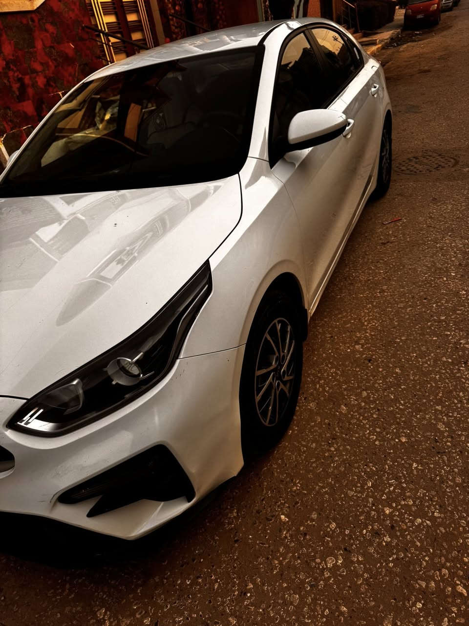 كيه سيراتو 2020
محرك 1600
السياره وضع شركه 
حلوه وجديده مابيه نقص برغي 
بيه بارد ب3مكانات  
السياره بيه سونار رقم اربيل 
السعر 145
المكان نجف حي العداله 
***********
