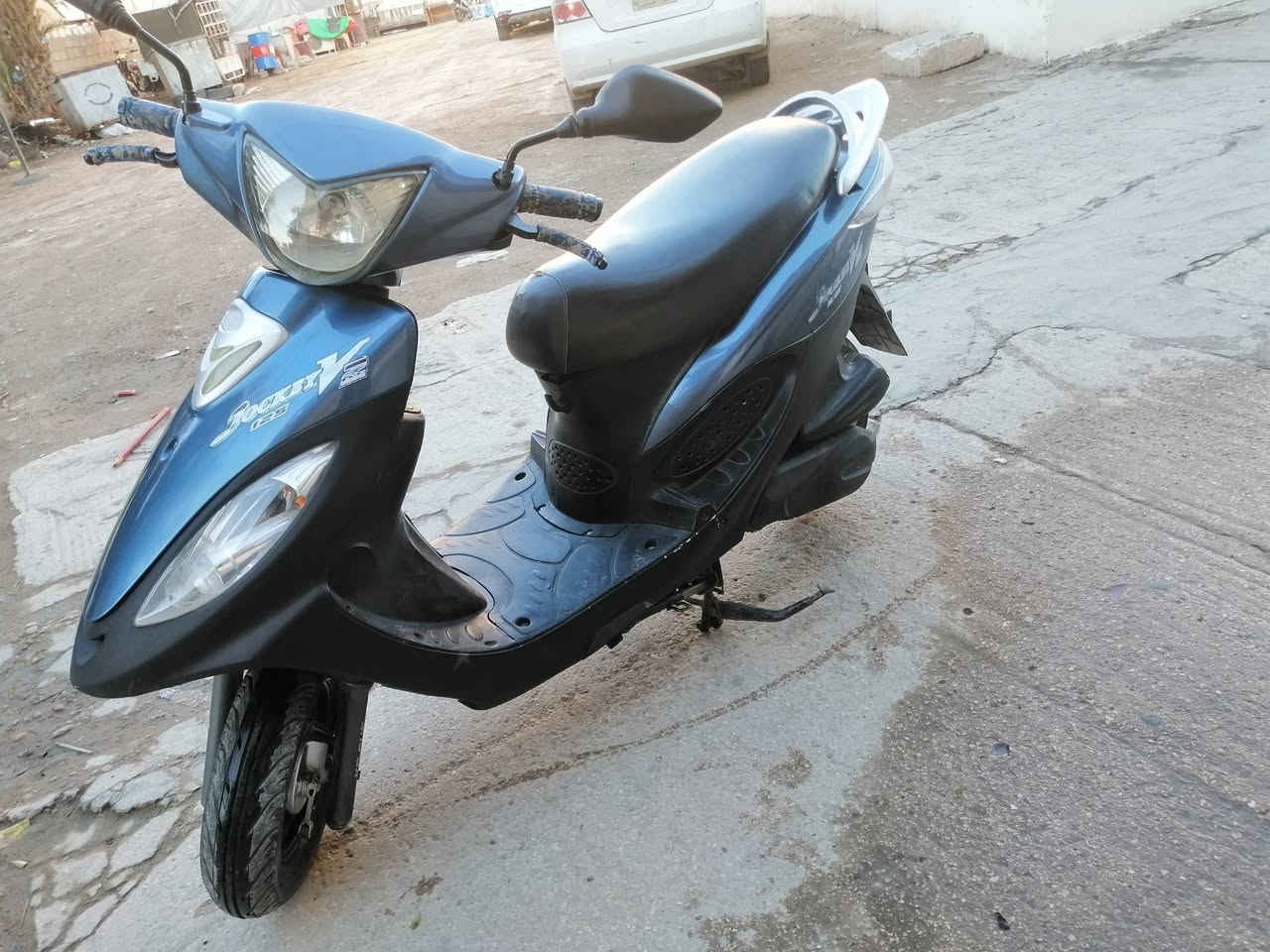 سلام عليكم كايمكو في٢ نوزل  بلاديه مسجل ثاني يوم تحويل باسمك دراجه بلاديه سعر مليون و٧٠٠ وبيها مجال قليل إتصل *********** وشكرآ ل أدمن ولكم
