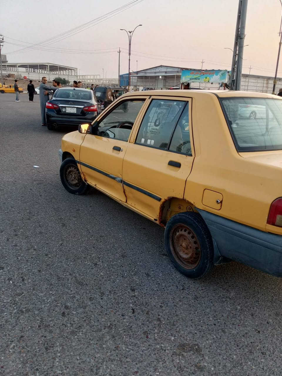 سلام عليكم.   سايبه نضيفه.  2015
سنويه منتهيه.  رقم بصره.  تحويل مباشر.   17. وبيه  مجال متواجد وتساب.      
***********
