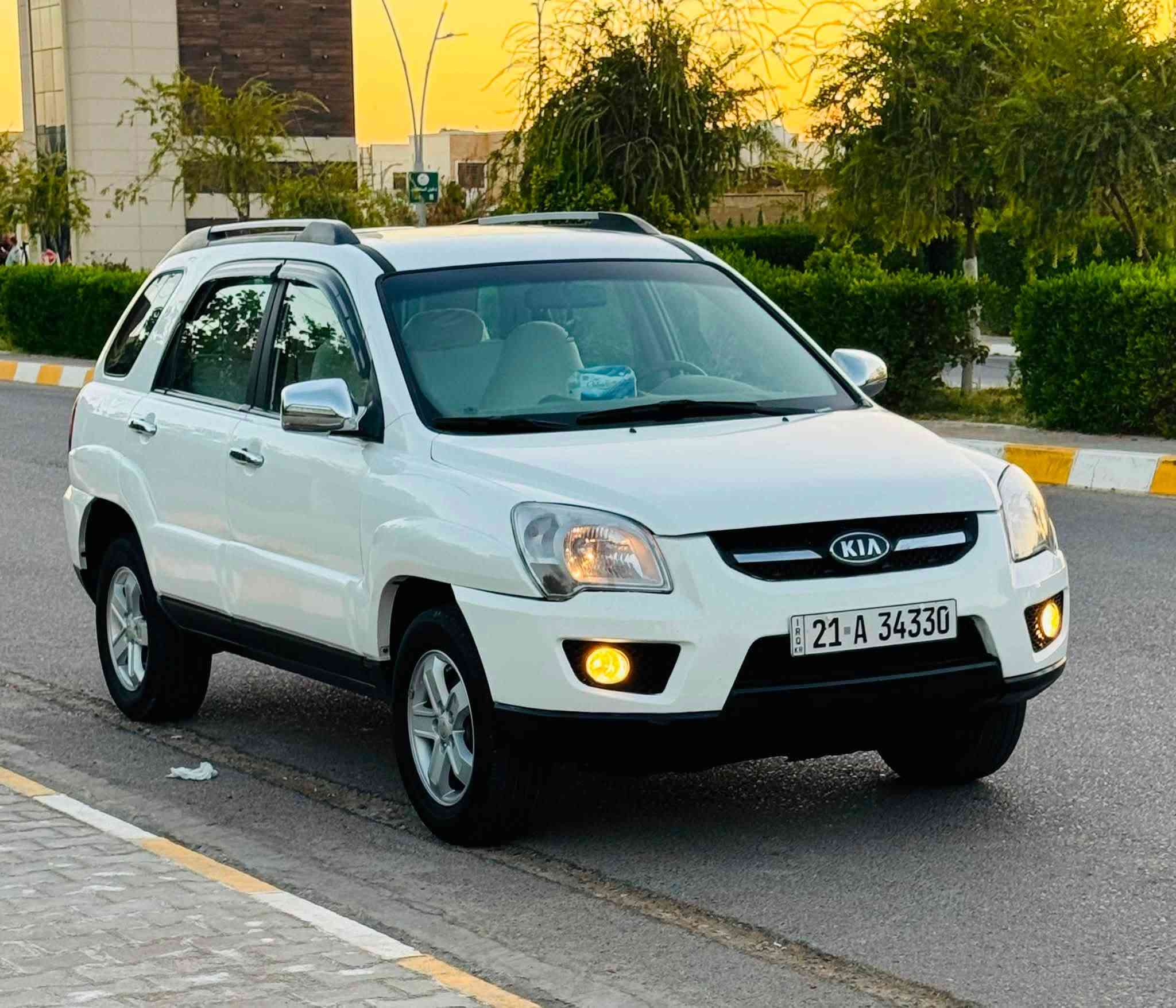 سبورتج 2009خليجي فول 1/1
سعر مناسب 107$مجال بسيط 
رقم سليمانيه دولي سنويه لل2031هزه جديده 
شرط الغرامات والتحويل
ماشيه 160km
⛓️‍💥محرك 2000/دوش ممفتوح  شرط لاتبخير ولاتنقيص 

⛓️‍💥كير اتوماتيك بدون اي عيب مال بيت"

تدفئة /تبريد/كهربائيات/صدر/تايرات/كلها مكفوله 
مواصفات فتحه داخل صاج أربعه دسك 
⚒️سياره استخدام شخصي جديده برغي ما ناقصها 

⚒️سيارة بيهابالبونيد وبالباب بدون حادث شرط سونار مع صورⓂ️

السعر 107$💸

تايرات 4️⃣ جديدة 🆕

صدر امامي خلفي كلا جديد 🆕 
مكان السيارة صلاح الدين تكريت الديوم
رجاءً ما أقفل سعر بالتلفون تعال وتدلل 
للاستفسار

***********

