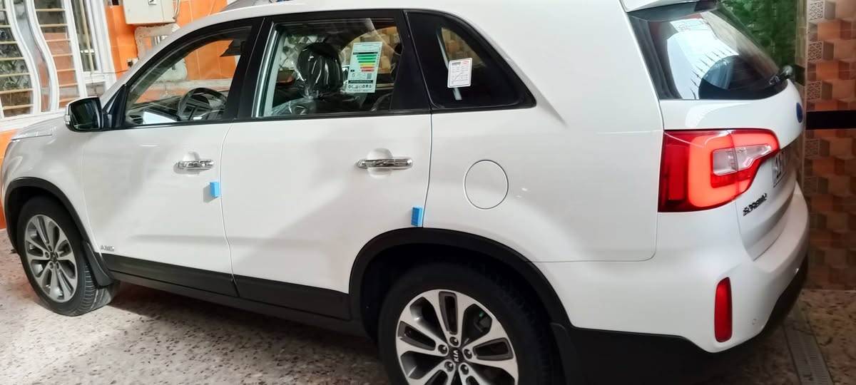 للبيع
 كيا سورنتو 15 خليجي 
فول مواصفات  
 كويتي تجي أعلى المواصفات 1/1 محرك 6 
بصمة تشغيل وابواب 
داخل قرميدي + كشنات كهربائية 
 كشنات خلفي وامامي تدفئة وتبريد
فورويل 
مري قلاب عند الرجوع وشفط عند التقفيل 
كشن خزن ميموري 
 وباقي المواصفات المعروفه الكويتي سياره جديده وجاهزه ومكفوله كفاله عامه ماشيه 89 ألف حقيقي 
العنوان: بغداد 
للاستفسار: ***********
