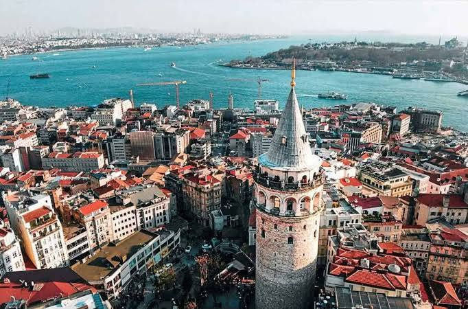✨✈️ رحلة اسطنبول العشق ❤️
ويــه أصدقاء العمر للسياحة والسفر 🌍

🔥 آخر 10 مقاعد فقط 💺
باقي أيام وينغلق الحجز ..
سارعوا بالحجز قبل نفاذ المقاعد 

🚌 گروب براً — باص VIP (2+1)

📅 موعد الرحلة : 9-7-2026

💰 السعر يبدأ من 525 ألف دينار - حسب درجة الفندق 

✅ يشمل البرنامج :
🛣️ النقل ذهاباً وإياباً
🏨 حجز فندقي 6 ليالي
🥐 فطور صباحي يومي
🌆 جولات سياحية (اختيارية)

😍 عيشوا أجواء اسطنبول الساحرة
بين الأسواق التركية 🇹🇷
والبوسفور 🌊
والكافيهات والأماكن التاريخية ✨

📲 للحجز والاستفسار :
واتساب / ***********

📍 خانقين — مجمع شاكر رضا / الطابق الثاني
