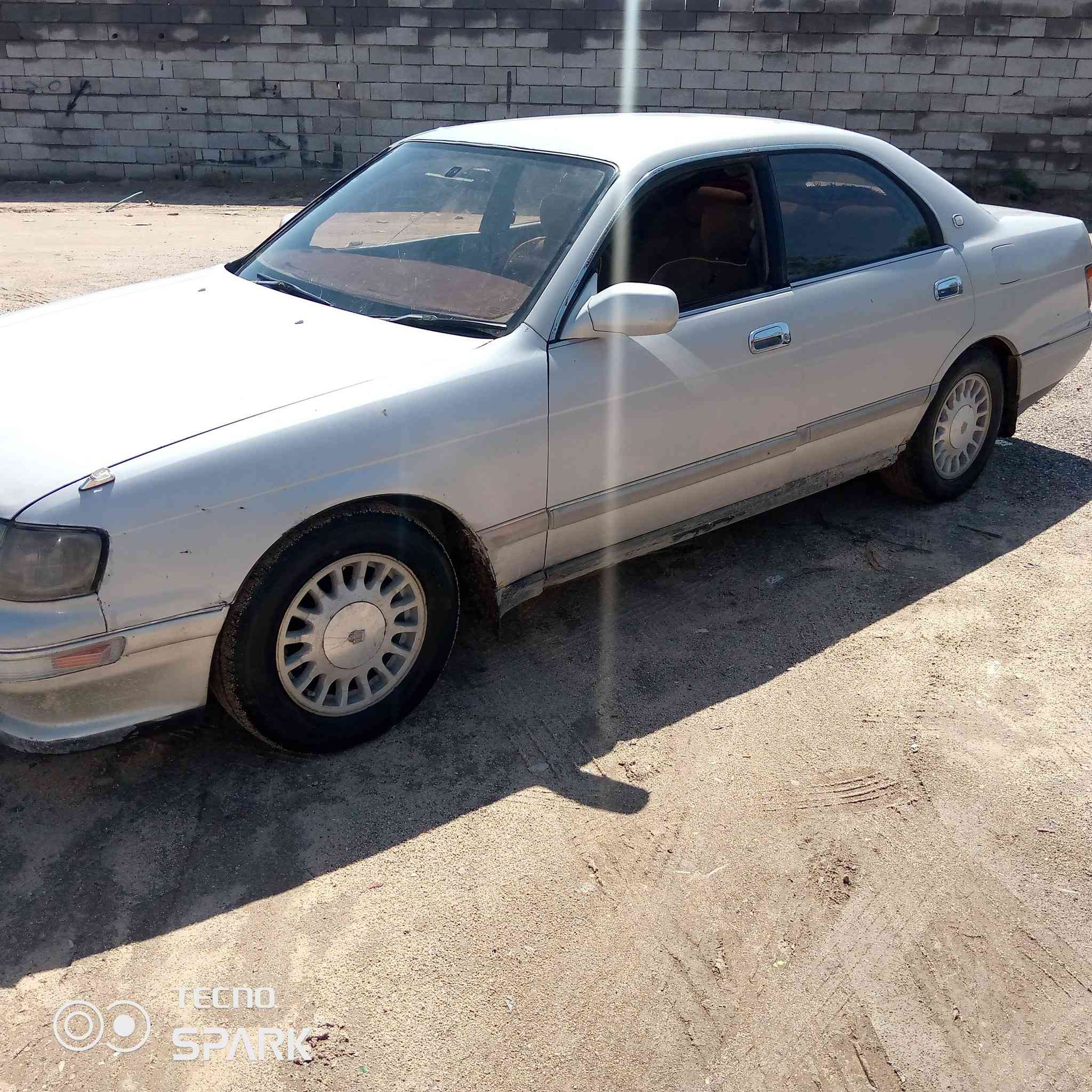 بطه مكفوله من الكص والنقل والضربه اتيبلس محور بيع متوازي بخمسون قفل لا تنغش رجاءا علي السعر موديل 2000تلفون***********
