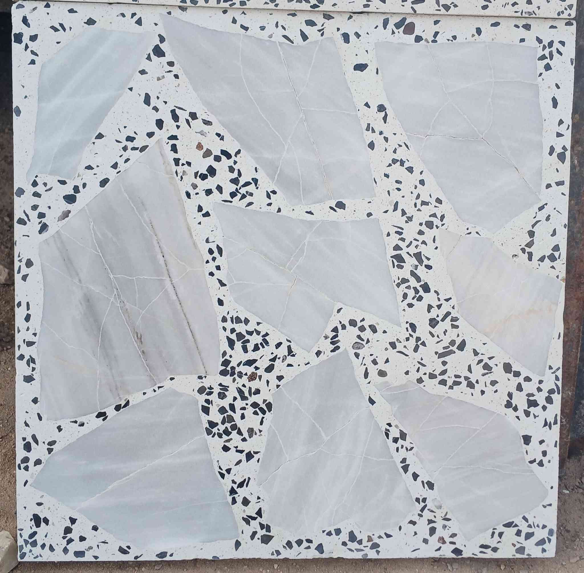 يوجد كاشي اقساط شهري /***********
