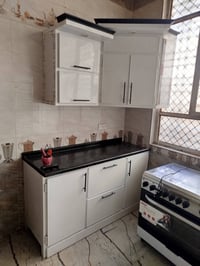 كاونتر • ٨ قطع • نضيف ٩٠%