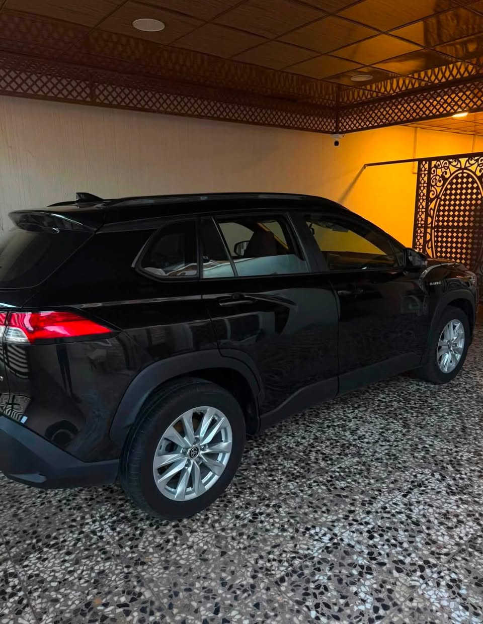 تيوتا كورلا كروس sas هايبرد
ضمان شركة  ساز  وبعدها داخل الضمان
ممشى السياره 20000km
لون اسود 
كفاله عامه 
الموصفات 
تشغيل ذكي 
دخول ذكي بصمات ابواب
بصمات تشغيل عدد2 
فتحه سقف 
شاحن هاتف لا سلكي 
ومنافذ شحن usp.typc
شاشة (كاربلاي و اندرويد اوتو)
٣كاميرات 
حساسات 
مثبت سرعه
نقاط عمياء  
تحكمات ستيرن جهتين 
تبريد قطعتين امامي وخلفي 
جام اوتو 
مري جانبيه شفط 
اشاير بالمرايات 
لايت اوتو زينون
سبير منازل 
داخل السيارة نضيف جداً 
للاستفسار 
***********
