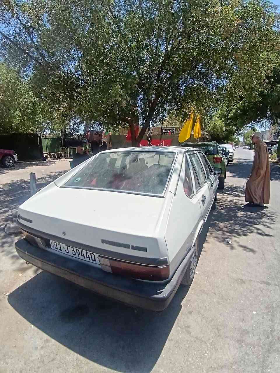 للبيع برازيلي موديل 86 سيارة نصبته حلوه رايديه 32 وبيه مجال العنوان الطوبجي هاتف *********** مكلف بل نشر خابرو عل الرقم صاحب السيارة
