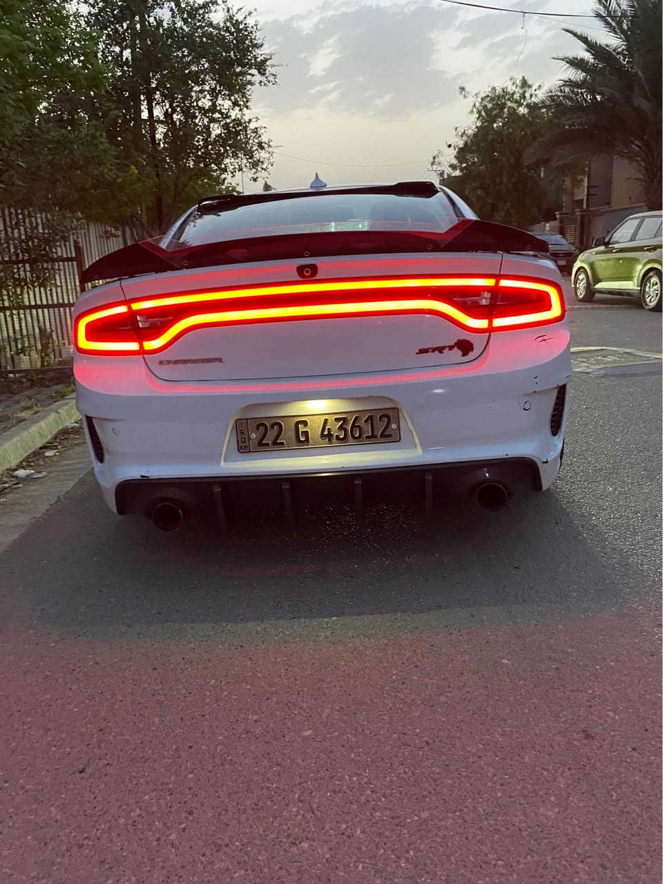 السلام عليكم 
چارجر موديل 16   /  Rt 5700 
رقم اربيل 
نص مواصفات محدثة وايد بدي 
ويل 20 تخم تاير جديد صدر جديد
 باتري جديد تبريد منظومة جديدة 
كشن كهرباء شاشة جبيرة
وبقية المواصفات المعروفه 
بيها كزوز ودبات سود صوتها طرب 
العنوان  بغداد / الدوره 
*********** Colombo, Sri Lanka
