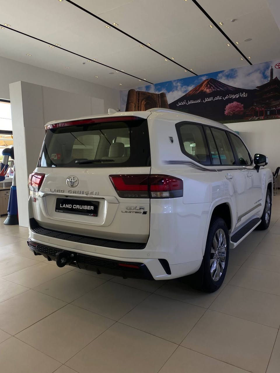 لاندكروزر GX.R LIMITED 
موديل 25 زيرو وكالة 
موقع واسط- كوت 
بسعر مميز لمعرف التفاصيل يرجى الاتصال على الرقم ***********
