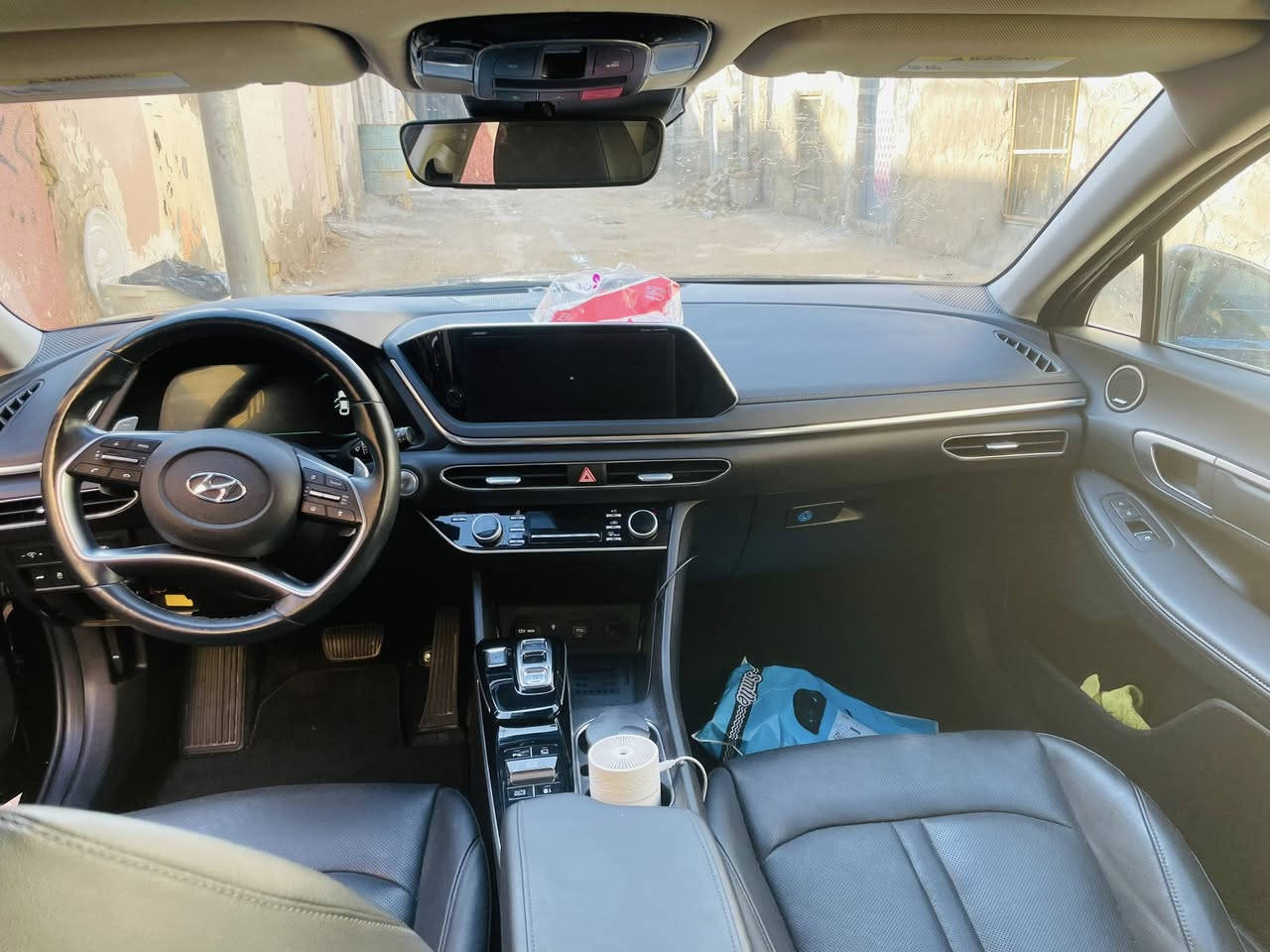 السلام عليكم شباب

سوناتا هايبرد موديل 2023 فئة لمتدد فول الفول

اعلى فئة بالسوناتا--

حادث ربع الجاملغ الامامي  الايمن وربع البنيد 

وراجعات نفسهن بدون تبديل بدون فتح ليبل واحد وصور تصليح مرفقه 

رقم اربيل ( اربيل باسمي  ) 

  شنو ابالك بيها مواصفات

تشغيل عن بعد 

اوتو بارك تتقدم وترجع بالريمونت 

السايره دخول جديد وترقيم جديد 

1- بصمة ابواب لمس + تشغيل + صندوق

2- بانوراما ( فتحة سقف ) + بردة سقف كهربائي 

3- دشبول دجتال متغير 3 الوان

4- كشنات جلد

5- كشن كهرباء  2 امامي 

6- كشنات تدفئة تبريد

7- خزن 128 كيكا + ( android auto + apple car play)

8- 4 رادرات امامي وخلفي وجانبي + توقف تلقائي

9- اشاير في المري + نفطة عمياء في المري

10- انارة داخلية مركزيه 13 لون بلادي بيبان ودشبول

11- شاشة الحجم الكبير 12 انج + تحكم عام على السياره

12- سستم صوت BOSE الصوت 12 سماعة و دمام 2

13- لايت امامي 4 عدسات LED بكلايتات لد

14- هاندبريك بصمه + اوتو هولد للتوقف في الازدحامات

15- شاحنة طوارئ شحن سريع

16- منفذ USB امامي خلفي 

17- شفتات في الاستيرن كير ( تبترونك رياضي )

18- نظام المساعده على الاصطفاف

19- نظام الترحيب عنده الاقتراب داخل وخارج السياره

20- ويل سبورت  حجم ١٧ 

21- 4 وضعيات قياده + تغير اللون في الدشبول 

22- نظام تحديد المسار 

23- مثبت سرعه 

24- نظام مستشعرات في الباب من تنفتح الباب تتوقف السياره 

25- تبريد السياره بيانو 

26- كيجات الكتورنية

27- كير 8 نمر دبل گلج

28-  خمس كامرات

مكان السيارة (الديوانيه )

سعر 195 

واتساب او الاتصال عالرقم (***********)
