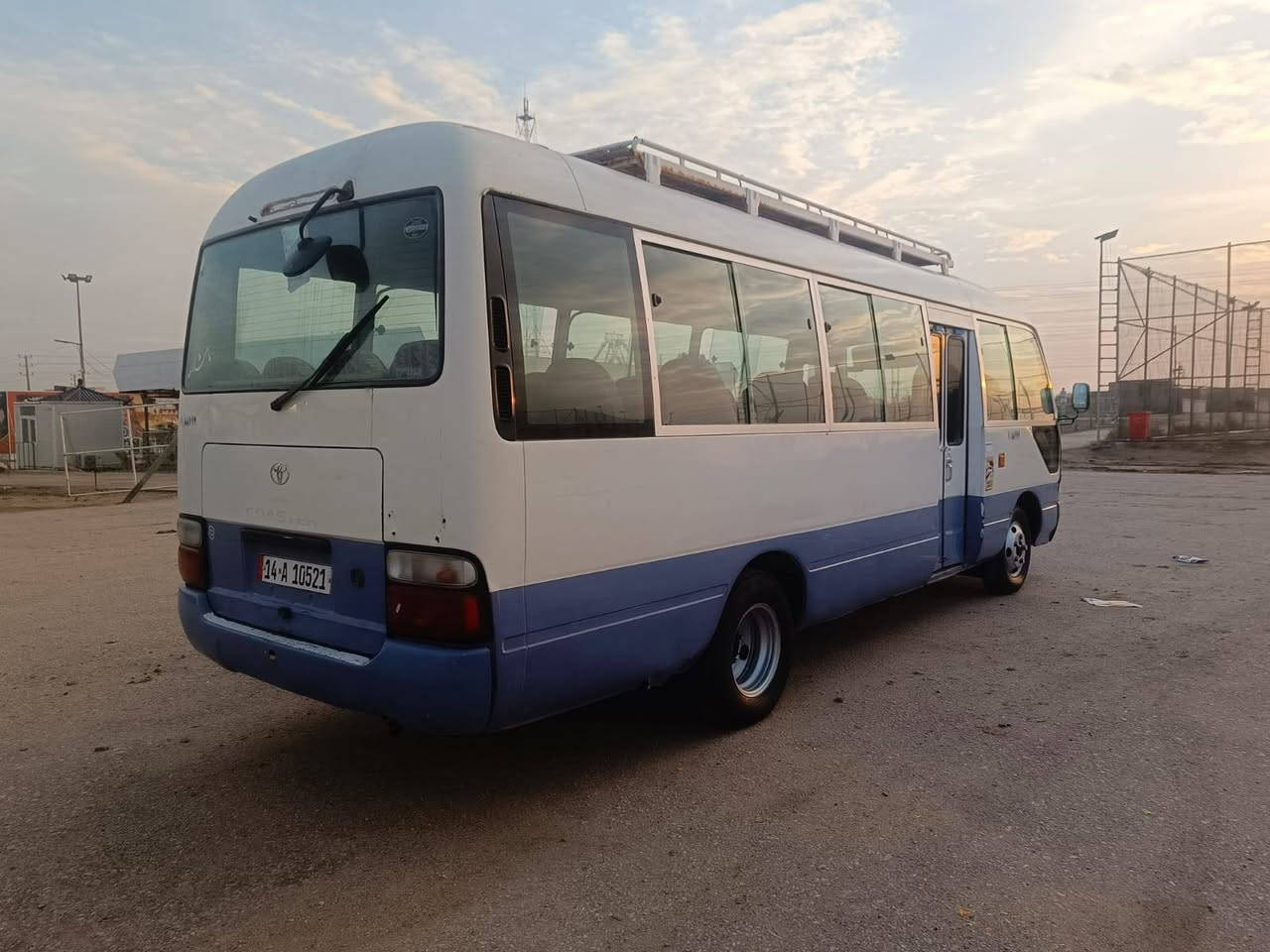 كوستر 2008
صبع ابو دكمه الازرك
بيه شبر صبغ بالجنطه 
بجم بي طعجات مامصلح ملبسه بوشيه
مكينه كير واكسن كفاله 
مكان سياره كربلاء سعر 220
***********
