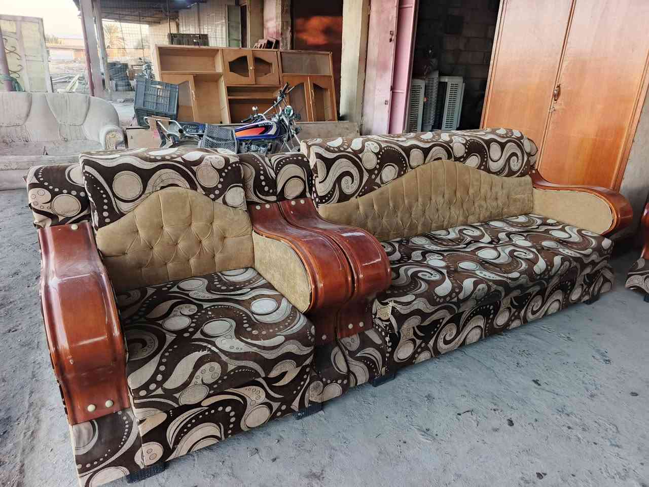 ياالله... تخم تركي 10 مقاعد نظيف كلش مابي كسر هيكل قوي وثقيل + #كنتور + قنفتين
العنوان // الحمزة الغربي __ قرب تقاطع معمل السكر 

***********
