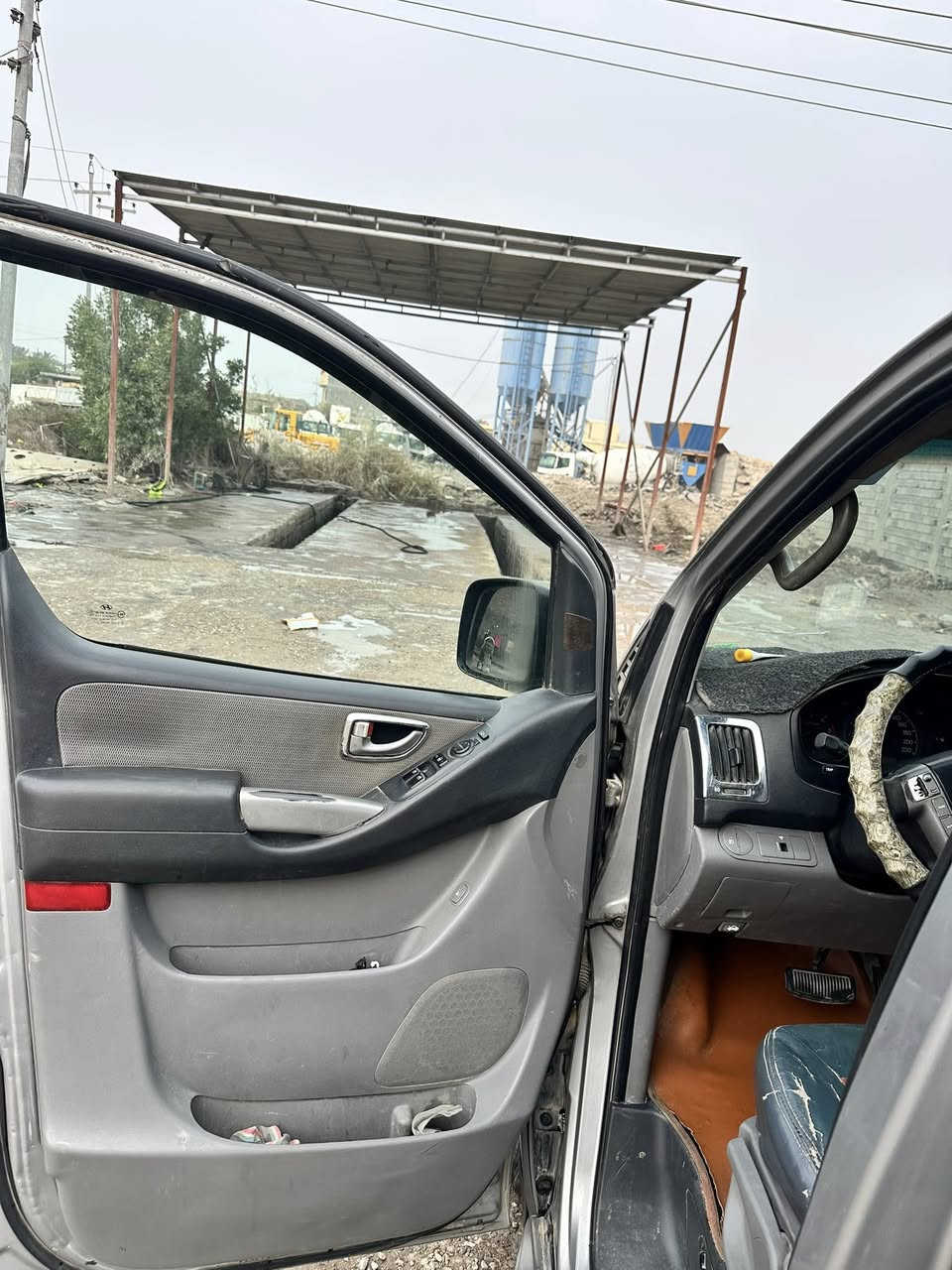 السلام عليكم : ستاركس 2012 مكينة 7  رقم ميسان سنوية 29 باسمي مداور ثاني يوم. /  بيها ضربة بالتكمة من غير كص او تبديل  و مبدل بيبان 2 جهة العبري ابيع غير مكفول  ترهم مراوس ب12/13 / 14 حسب القناعة  مكاني البصرة قضاء المدينة  تفاصيل اكثر اتصل و بالخدمة. غير متواجد على الفيسبوك ***********
