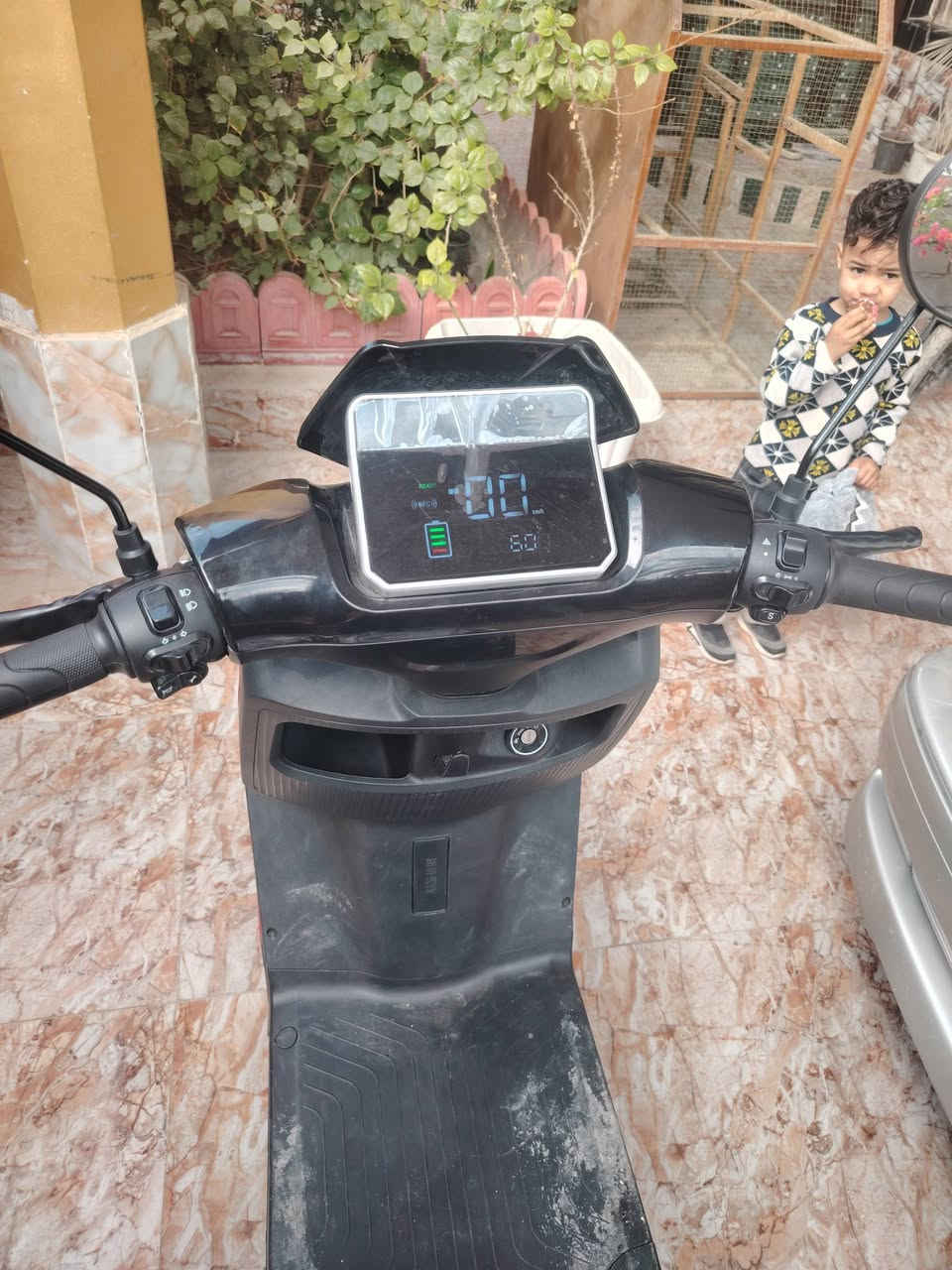 دراجه شحن نضافه 100 جديد شحن مالتهاا تمشيك  40 كيلوو سعر 700 بيهاا مجال ***********
