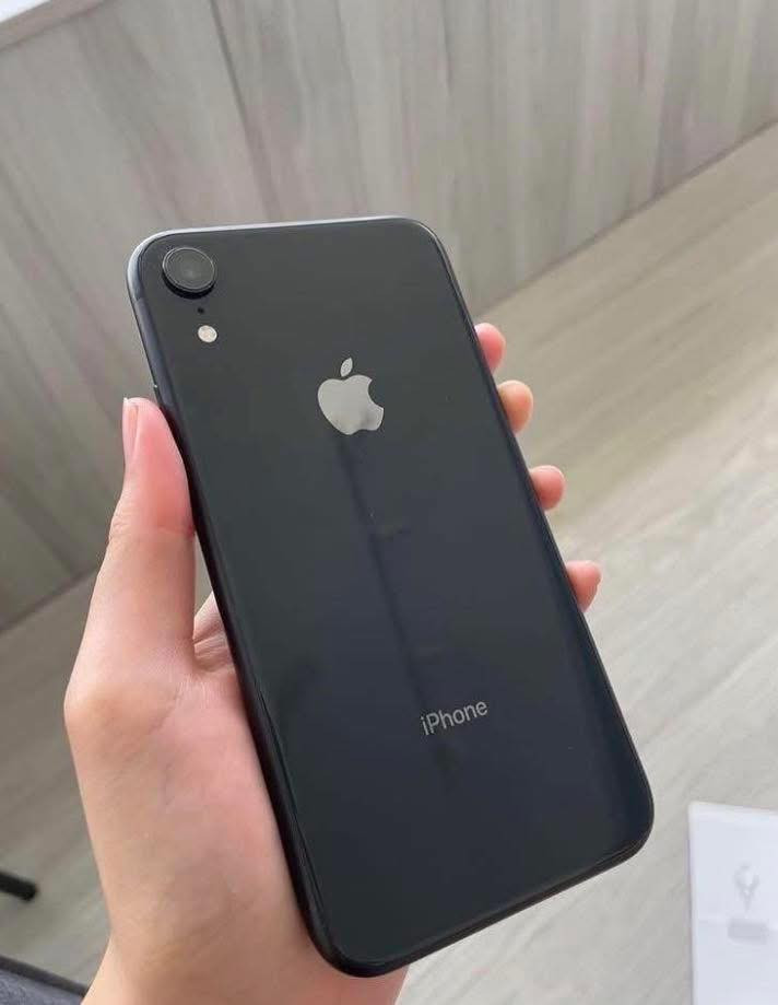 السلام عليكم اخوان للبيع آيفون اكس آر XR نضيف بحالة جيدة جداً ذاكرة/128 بطارية مستبدله 🔋/81 لا صرف ولا اي شي جيدة بدون ملحقات الجهازة / للاستفسار على الرقم ***********السعر 185 وبيه مجال قليل مكاني بغداد بياع
