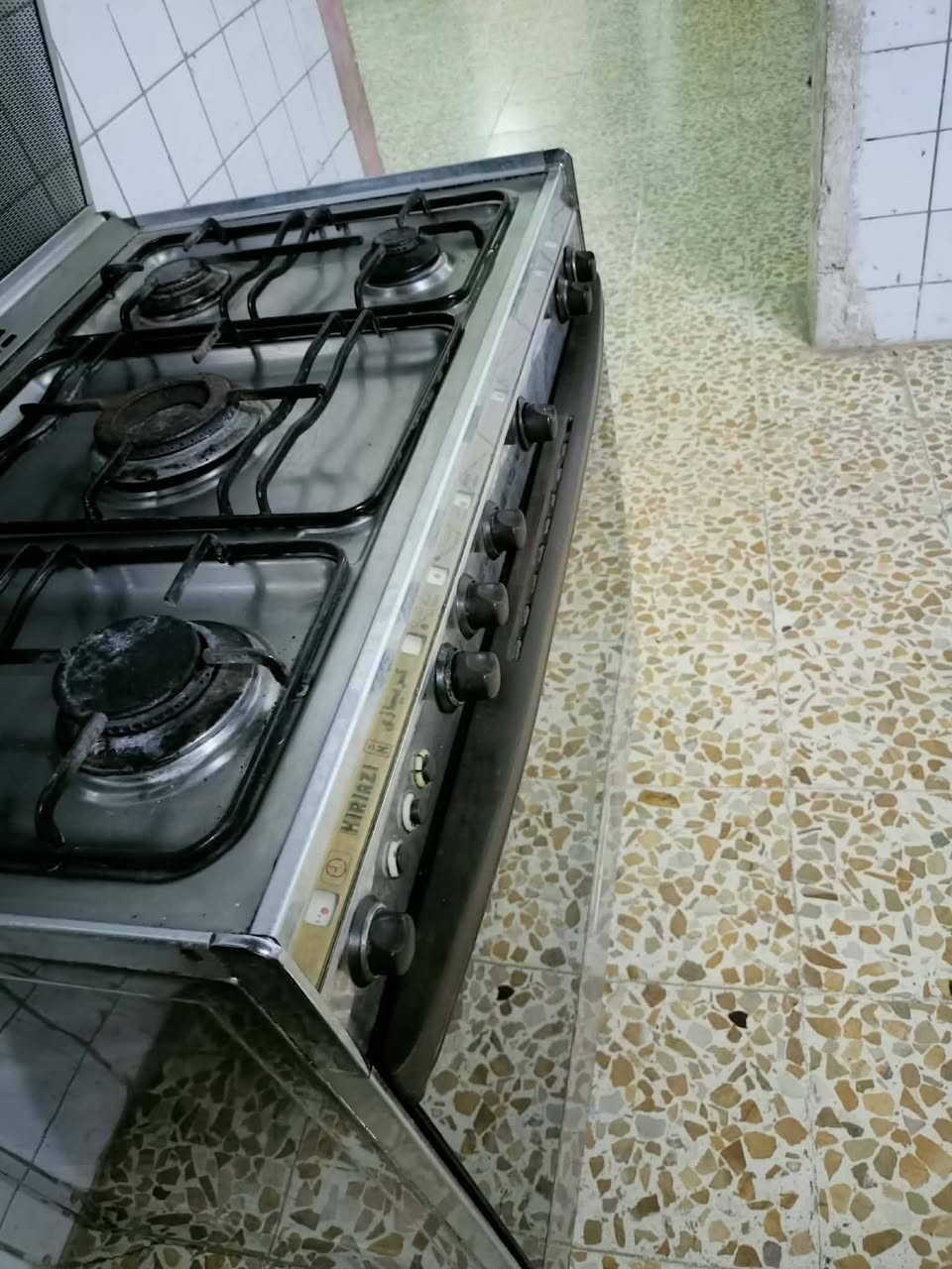 للبيع طباخ كريازئ شغال نضيف حيل 2008


**إذا كنت صاحب هذا الإعلان وتريد حذفه لأي سبب، رجاءا أرسل رسالة إلى الدعم الفني**