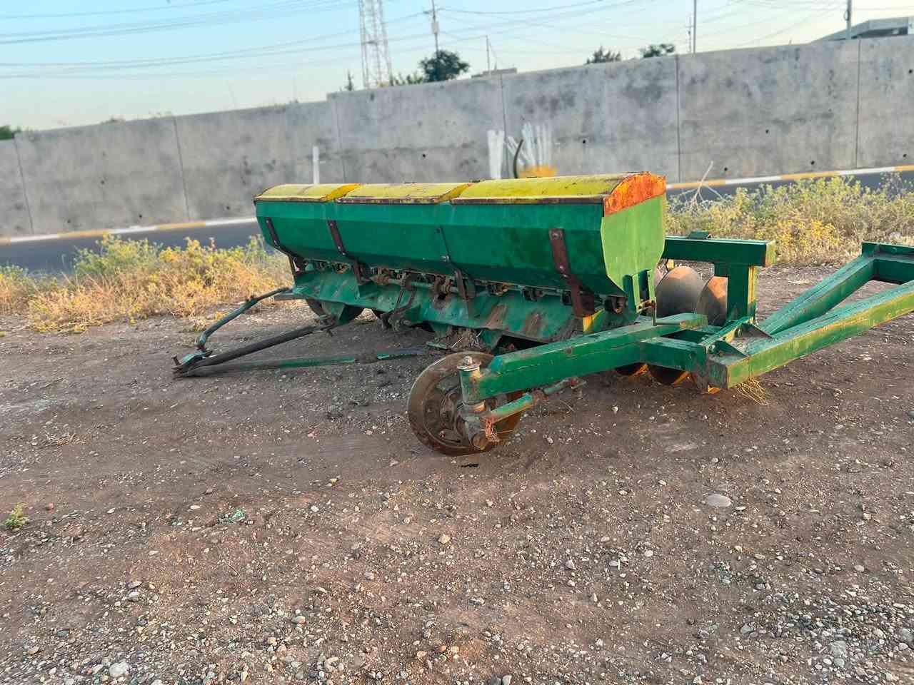 للبیع دیسک بزارە 12صاج نضیف فلنجە ٦٦جاهز *********** واتساب (***********) *********** واتساب
