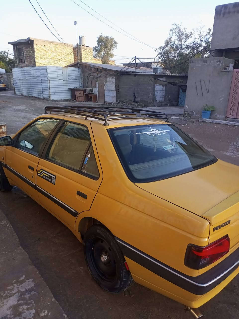 السلام عليكم بيجو لميس 2013مصفرة ما عليهة هيئة و غرامات السعر 37 وبيهة مجال والاتصال على الرقم ***********
