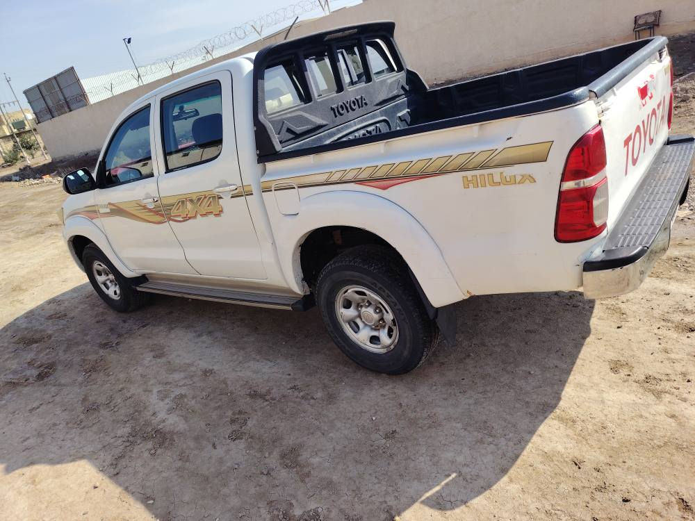 بيك أب هايلوكس موديل 2014 خليجي  بيهه مكانات صبغ ابيع حزام  مكينه جديده گير جديد حداديه جديد السعر  145 للاستفسار *********** عمارة, ميسان
