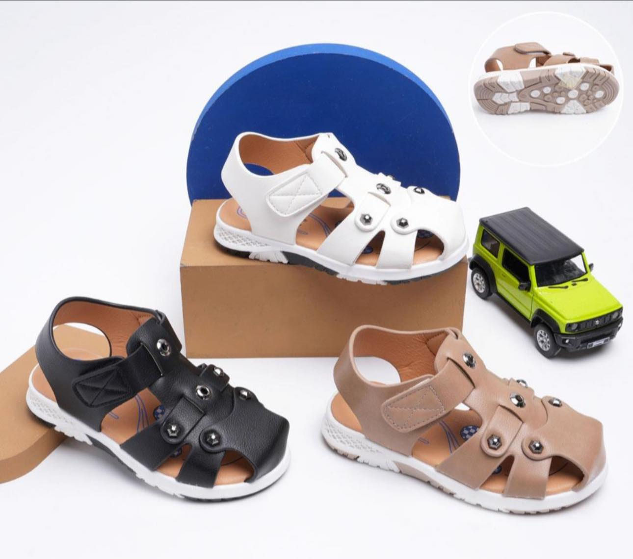 السيزن الصيفي يم سامبا الأحذيه والحقائب
كلكشن من الصنادل الولادي 😍


**إذا كنت صاحب هذا الإعلان وتريد حذفه لأي سبب، رجاءا أرسل رسالة إلى الدعم الفني**