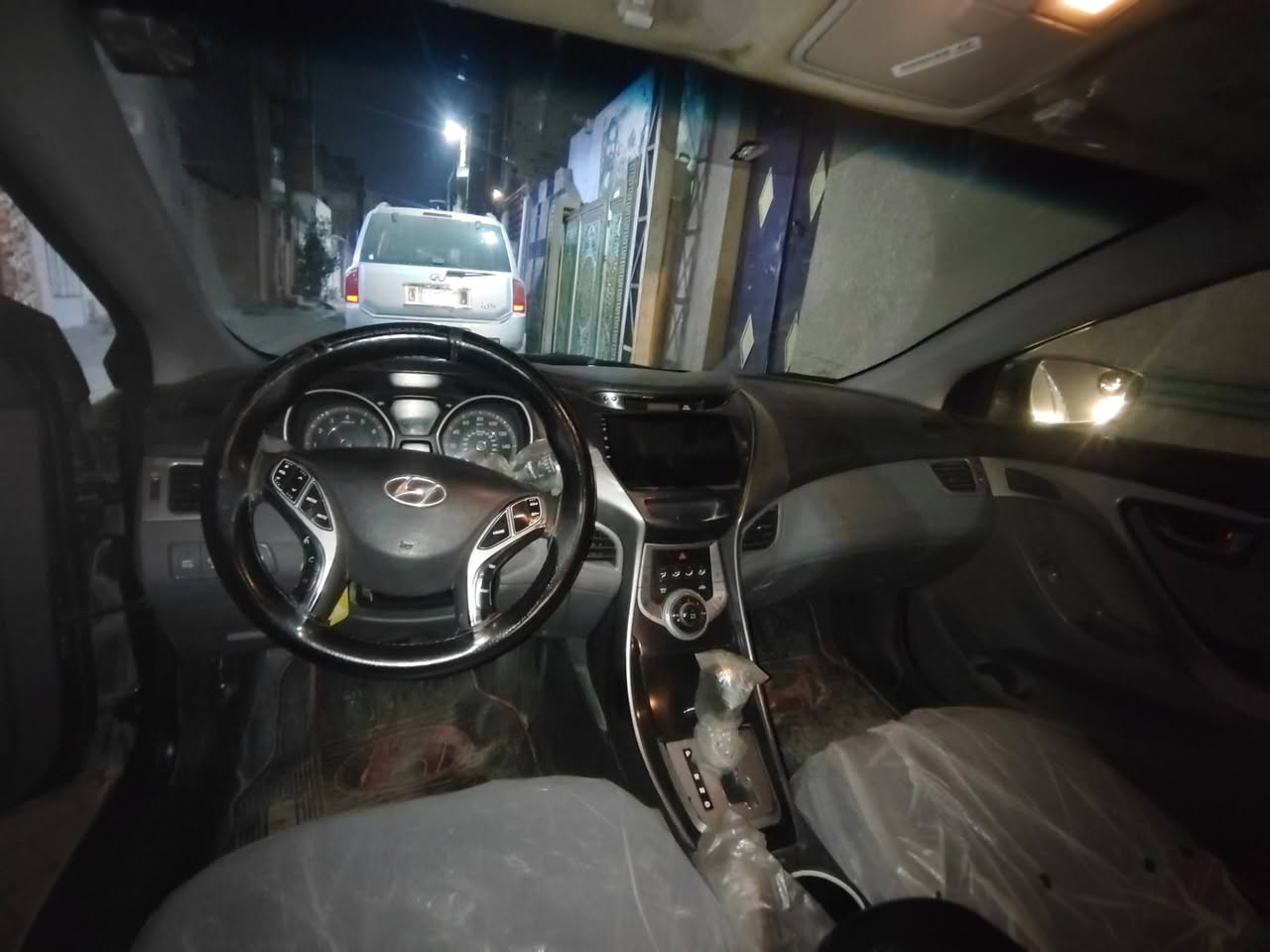 السلام عليكم النترا 2013
سياره مصروف عليه تبريد تدفئه حداديه مكينه خير من الله صور السونار موجوده بلمنشور السعر 105 مكان مدينه الصدر للأستفسار 7733062166
