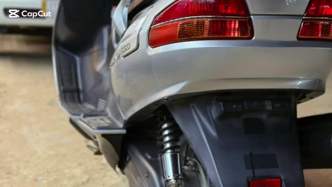 سلام عليكم ورحمة الله وبركاته
رمضان مبارك

سكاي ويف ٦٥٠ للبيع مال رمبة

نضيفة كلش ماشية ١٨ الف

بحالة الوكالة

سبب البيع السفر

١٨ ورقة قفل رجاء لا حدا يعاملني

0783 708 8122

مكاني الناصرية
