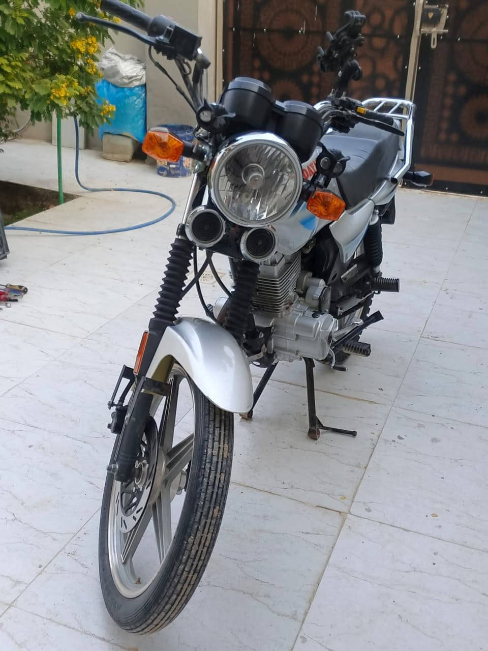 سلام عليكم مروس بدايوان سكنر مديل 2022 او 2023 نفخ مكينة 200
ملاحظة دراجه وكيل نجف اورق اصولي ما مفتوحة ما بيه نقص


**إذا كنت صاحب هذا الإعلان وتريد حذفه لأي سبب، رجاءا أرسل رسالة إلى الدعم الفني**