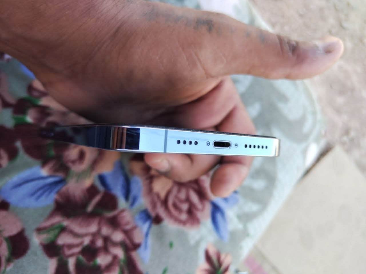 13pro max أمريكي بطاريه 80 بلاديه ذاكرى 256 جهاز مكفول كفاله عامه لاتجيني وتكلي شبي مابي جهاز مكفول مكفول مكفول  من كلشي لامصلح ولا بي شخط جهاز كلش نضيف مكاني نجف  يم مجسرات الإمام علي الكهربائيات 

رقمي واتساب ***********.  السعر 725 وبي مجال
