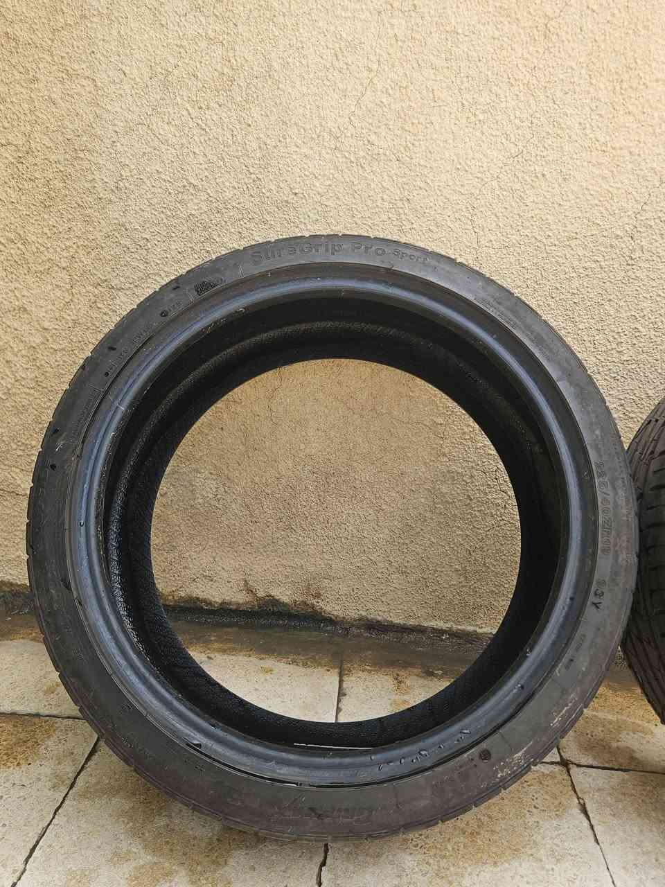 السلام عليكم شباب
تايرات ٢ عندي تك امامي تك خلفي

الامامي 225/40 R19 والخلفي 255/35 R19

الماركة Furtuner اندونسي

سعر الزوج الجديد مشتري ب٢٥٠ الف

الاثنين انتاجهم ٢٠٢٥  واقل من ١٠ الالف كيلو ماشي عليهم

ابيع الواحد على ٧٥ الف

مكاني يغداد كرادة خارج


**إذا كنت صاحب هذا الإعلان وتريد حذفه لأي سبب، رجاءا أرسل رسالة إلى الدعم الفني**