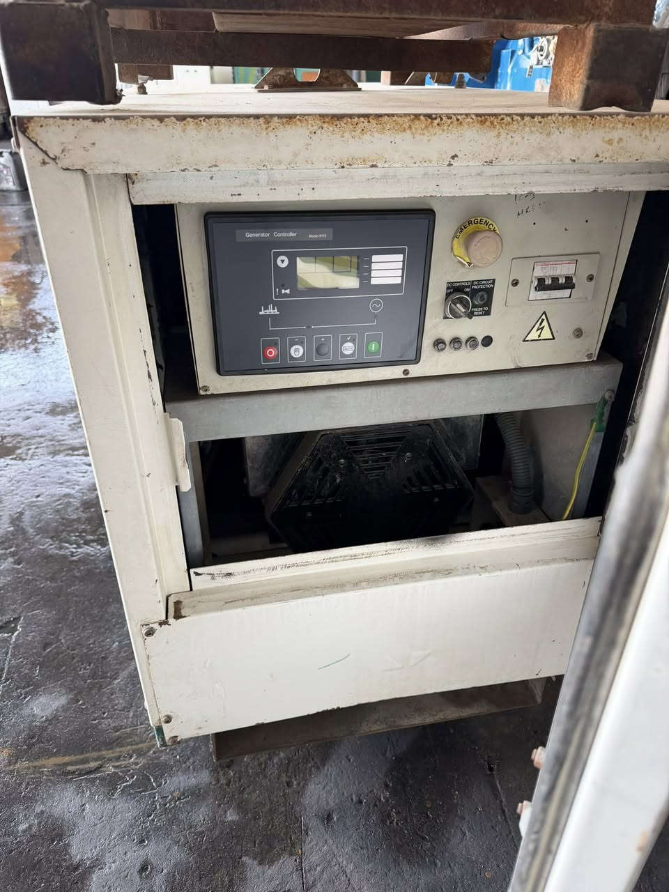 🔷نوع المحرك: لستر بتر انكليزي 🇬🇧
🔷القدره:22 kva
🔷المحرك:4 بستم سوبر 
🔷كاتم
🔷شغال ‎%‎100
🔷رقم الهاتف:***********
🔷العنوان:النجف الاشرف حي الامير
