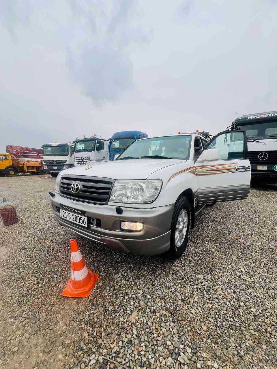 السلام عليكم مونيكة البيع 2006 سيارة  عامل كير مكينة اكسل حدادية أمامية وخلفية بل كارتون مكينة 6 عدلة
سيارم متعوب عليهة تخم تاير دوشمة جديدة كهربايات كالهة شغالة سيارة سبعة راكب 3 قطع تبريد بيهة منظومة مال غاز كاملة رقم سليمانية بسمي تحويل ثاني يوم
الاستفسار اتصال علا ***********
