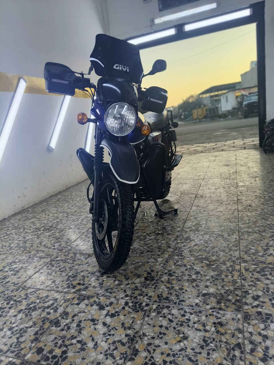 للبيع نضيفه ومابيها كل نقص مكينتها جديده ومامفتوحه سعر 2500 مليونين ونص للأتصال ‏‪***********‬‏
