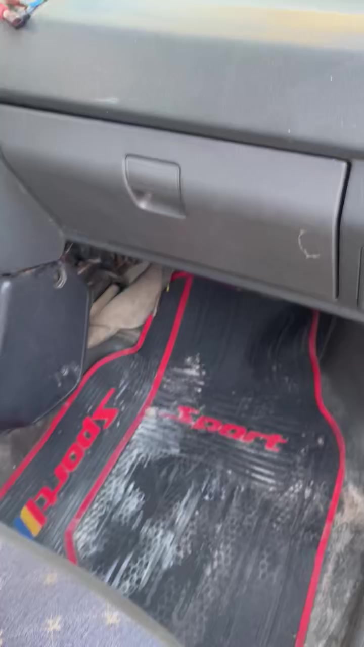 السلام عليكم شباب سايبا للبيع موديل 2011 صفره رقم جديد سنويه جديده تحويل ثاني يوم سياره ب اسمي رقمهه بغداد
سياره بيهه نقص تبريد وصدر تعبان الامامي كله تعبان وبيهه نقوصات بصيطه موضحلكم كلشي بل فديو مكينه وكير وكلج حلوات مابيهن شي 
رحمه لوالديكم مو تجيني طلعلي بيهه الف شغله هيه بايعلك سايبا 2011 بايعلك زوج ارقام والسياره شغاله وحلوه الحمد لله بس الله شاهد اريد ابيعهه متوازي عله فلوسهه رايدهه ب 22 ورقه بيهه مجال بسيط كلش حك الجيه مكاني بغداد الاسكان قرب مرور الطوبجي
اسف عل اطاله اخوتي
للاستفسار ***********
