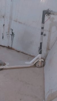 سكوتر كهربائي • قليل الاستعمال • سعر مناسب