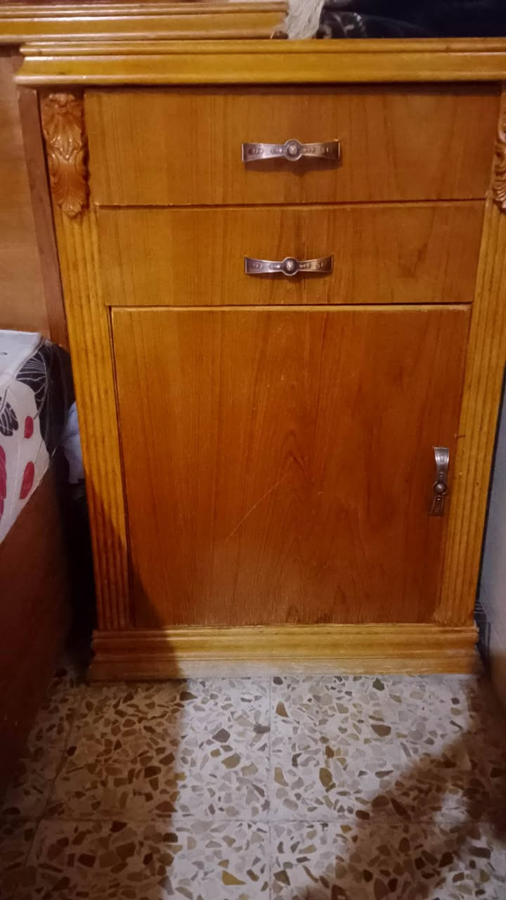 تخت وياه دوشك السعر 100
جانب الايمن موصل جديدة


**إذا كنت صاحب هذا الإعلان وتريد حذفه لأي سبب، رجاءا أرسل رسالة إلى الدعم الفني**