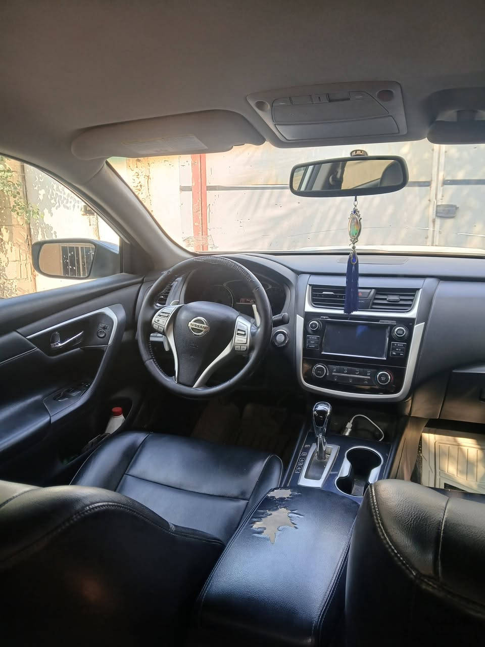 نيسان التيما 2018srرقم قادسيه
بيه قطعه وحده صبغ جاملغ الخلفي
وبيه قطعتين تبديل البنيد وقبق الجنطه
محرك وكير خير من الله 
محرك 2500تنفس طبيعي
حداديه أمامية جديد 
زوج تايرات أمامية جديد
سعره 108ورقه 
ملاحظة قبق الجنطه الأصلي موجود 
رقم الهاتف ***********
مكان السياره النجف الإشراف
