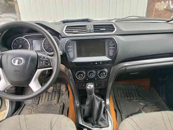 السلام عليكم 
للبيع كريت ولل موديل 24 مواصفات مفول +تبريد بشاشه مكفوله كفاله عامه ماشيه 80الف 
رقم الهاتف *********** ابو مسلم
