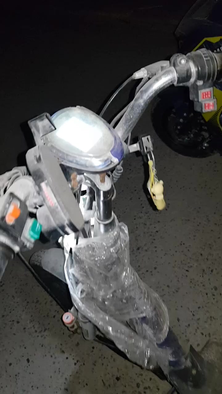 ثنيهن ب٥٠٠ الصغيره يرادلهه نفخ التاير والجبيره يرادلهه بطاريتين فقط والكفر الامامي موجود مال الكبيره الاستفسار راسلني خاص وتدلل


**إذا كنت صاحب هذا الإعلان وتريد حذفه لأي سبب، رجاءا أرسل رسالة إلى الدعم الفني**