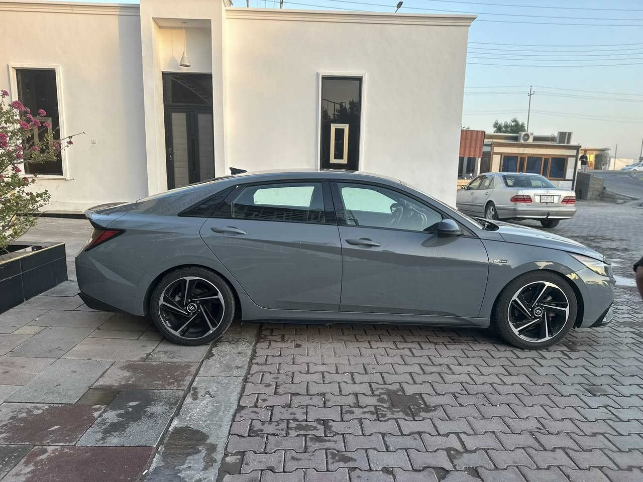 النترا ان لاين موديل2021
مواصفات فول

لون اسمنتي 

رقم اربيل  

محرك 1600 تيربو

كير اوتو dct دبل كلج

ماشية 85ميل 

فتحة سقف 

بصمة تشغيل

كشنات مخمل وجلد عليه حرف N

ابواب بصمة

شحن واير ليس

كاميرا

اشارة ترحيب بالباب

تحديد مسار

رادار امامي

رادار جانبي

بكلايت ليد وصندوق ليد 

السعر 155 لاتعاملني لان سعرها مال بيع 

كير  مكينه كفالة وفلاتر كامله حادثها

ضربته مال وارد فقط بارد وصور الحادث ب المنشور وسونار الي يريديه يراسلني 

وهنا بل لعراق ضربه دراجه بلباب خلف السائق ونصبغ لباقي كفاله اربكات كلها سليمه وتحويل ثاني يوم
 مكانها الرمادي 

*********** رقم +واتساب
