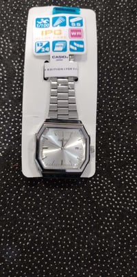 ساعة • شكل غريب