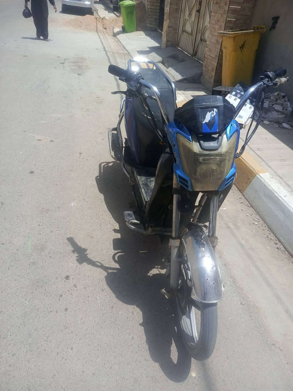 سلام عليكم  هارلي للبيع عل فحص دراجه هلوه بطاريات صار 18يوم من شدن علي سعر 200 وبي مجال مكاني شهداء جامع تقوه رقمي ***********
