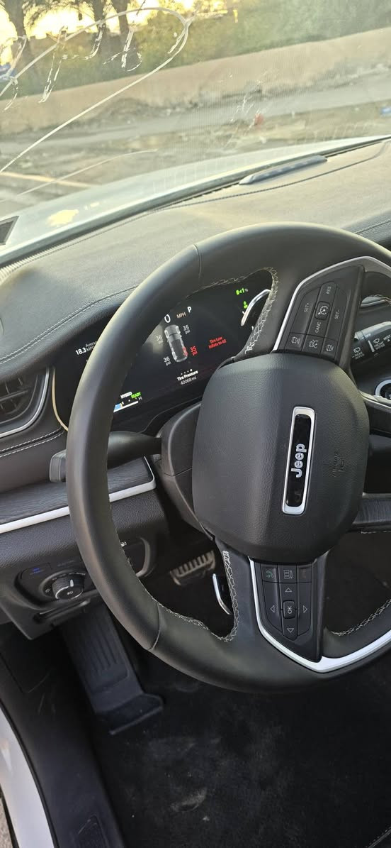 ياالله
السلام عليكم جيب كراند شيروكي فول سياره وكلين 
ثلاث انضمه بانزين هايبرد وشحن من البيت بلك ان

Jeep Grand Cherokee 4Xe 2024
السعر 350 ورقه مجال بسيط 
***********
***********
المسافة المقطوعة : 40 الف ميل  

الضرر : بدون ضرر نهائي كلين فقط عطل ميكانيكي

          حالة الايرباك : كلهن سليمات

#مواصفاتها

1.شاشه 

2.بصمه

3. تشغيل عن بعد

4.دمام خلفي

5.كشنات جلد

6.كشن السايق ميمري

7.كشنات كهرباء

8.صندوك كهرباء

9.حساسات خلفيه

10. قطع تبريد 

11.اشاير بالمري

12.رادار امامي

13.رادارات 360

14.ثلاث وضعيات قياده

15. بنوراما فتحتين

16. كير ماوس

17. نظام منحدرات

18. هيترات بالكشنات 

19.ويل كب كروم

20.لايتات لد

21.بكلايت لد

22.كشافات

23.بصمة ابواب

فول مواصفات 1/1 جاهزه مرقم بغداد بسمي
