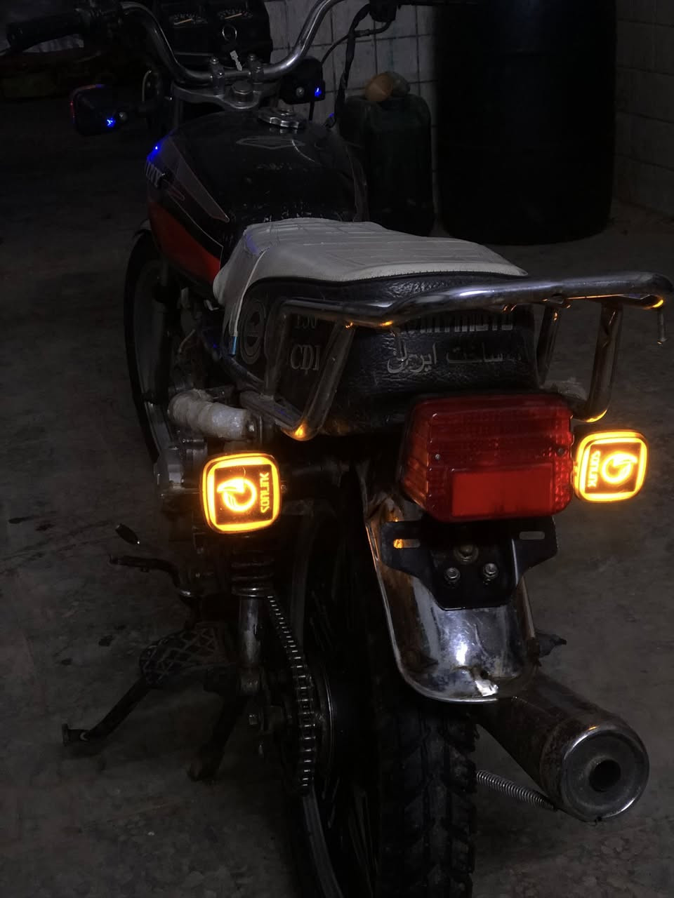 👋 سلام عليكم اخي هاي الدراجه 🏍️🇮🇷سيفان موديل (2020)    سعر 260وبيها مجال لطيبين
كهربايات 🔰كلها شغاله مكينه  شلعه 🛂ومعدل خير من الله ✅ناعمه بس☝️ بيها تبخير ميثر  😊يرادلها ولفات 5 الف💶 ويرادلها باتري بس 
هورن🔊 ضفيره بك لايت🔦 اشاير جديد 🤝لايت المامي جديد دشبول صفر 🎰كيلو بعده ماماشي جديد زنجيل🎗️ جديد قبل كم يوم شديته
مكانك بغداد الراشديه مال الحسينيه رقم ***********
