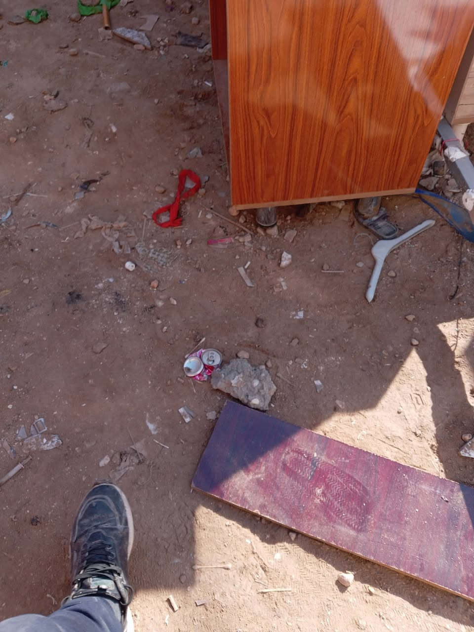 ميز كاشير كله لوك جديد العنوان ناصرية حي الفداء ***********
