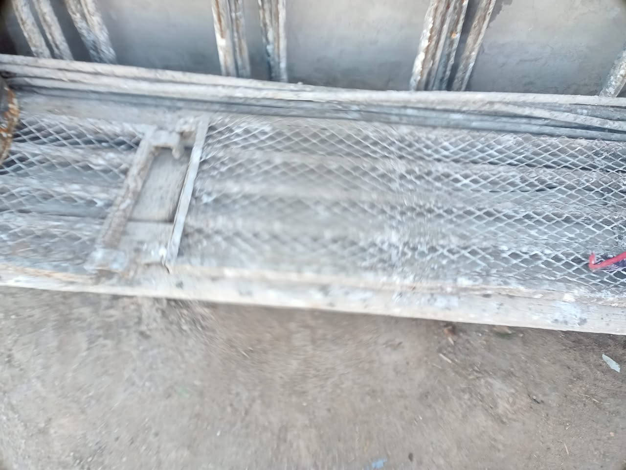 سكله للبيع قفصين ابو ال120كاملات مگاصه ودراب وخيارات مابيه اي ظرر سعر 150....***********...***********عنواني طريق نجف كربلاء عمود462
