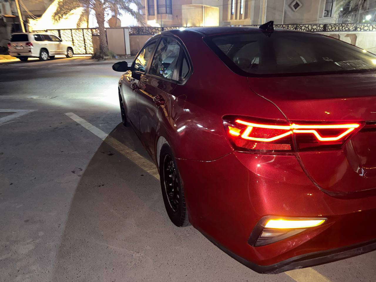 السلام عليكم
فورتي موديل 2019 وارد أمريكي
رقم أربيل بأسمي تحويل مباشر 
السيارة حادثها جاملغ و جنطة 
و صبغت حزام جمالية 
السيارة بدون أي دواخل
مواصفت S المعروفة
فتحة
قيادة ذاتية
توقف ذاتي ،رادار 
و المواصفات المعروفة
مكاني بغداد الغزالية
السعر 122 و بيها مجال
الرقم *********** رقم الواتساب
رقم الاتصال *********** .
