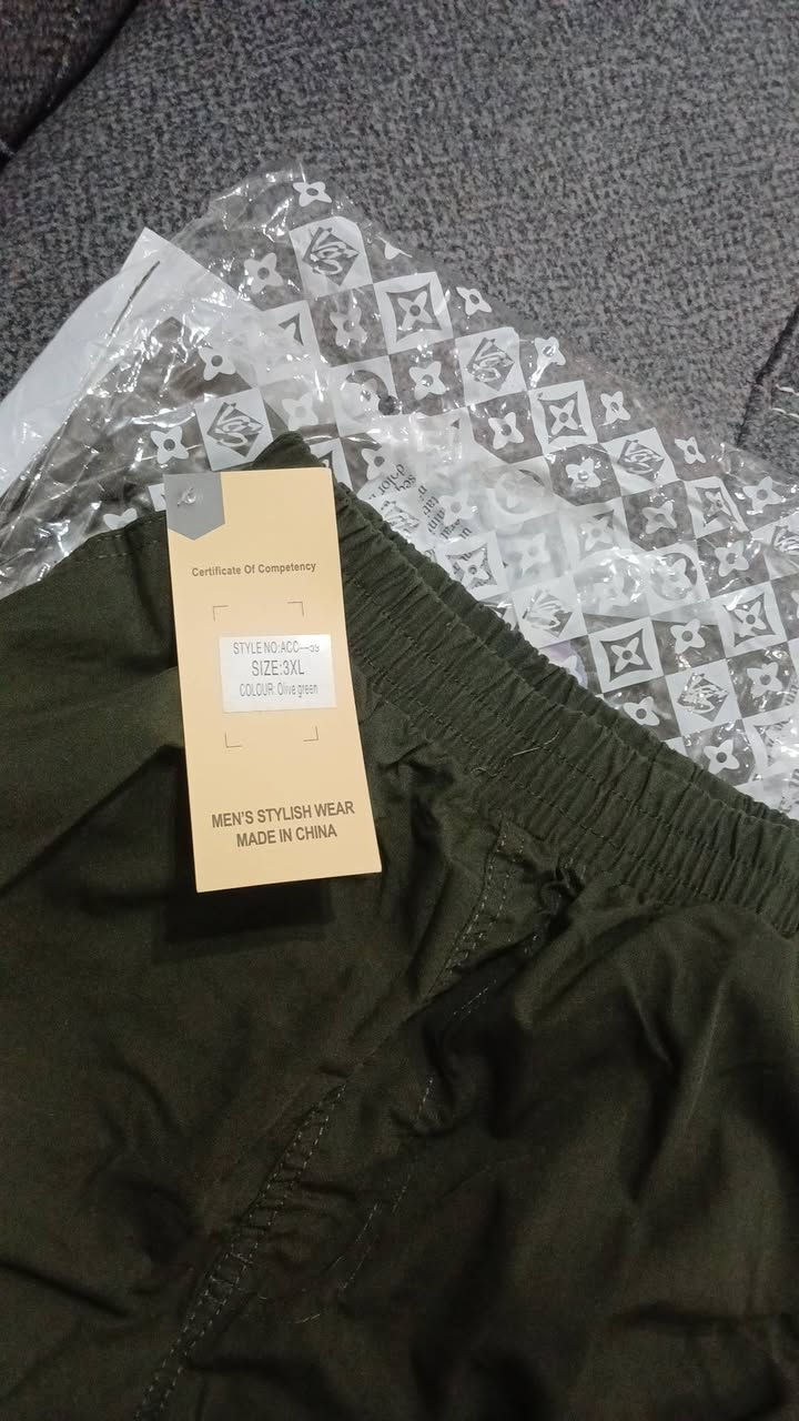 اخذتهم جدد طلع مو نفس قياس
البنطرون اخذته 7
التشيرت 8 ونص
مكاني حريه الدور 
كلهم 15 بل عدله


**إذا كنت صاحب هذا الإعلان وتريد حذفه لأي سبب، رجاءا أرسل رسالة إلى الدعم الفني**